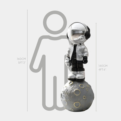 Große Lunar Silver Astronaut Beats On Moon Skulptur - 140cm