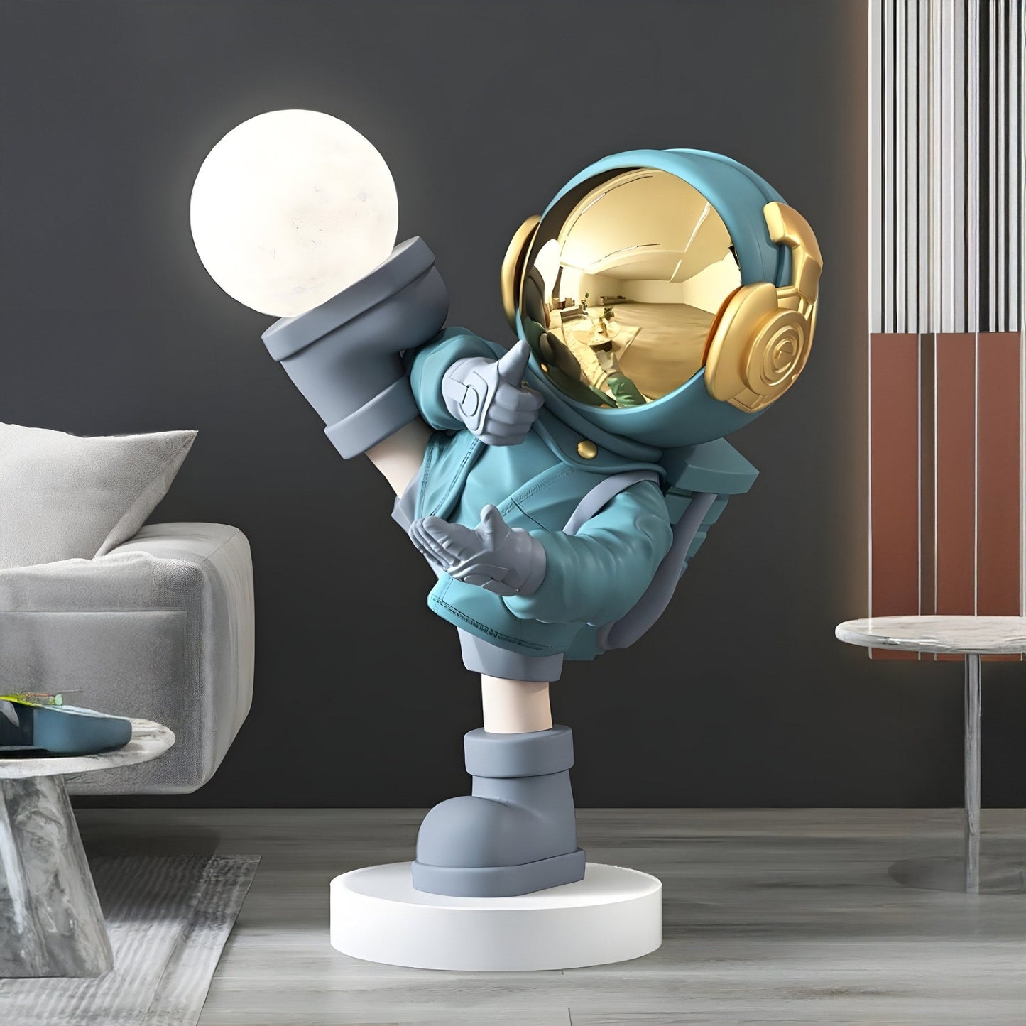 Kleine Galaktische Blaue Astronauten Glow Kick Skulptur - 70 cm